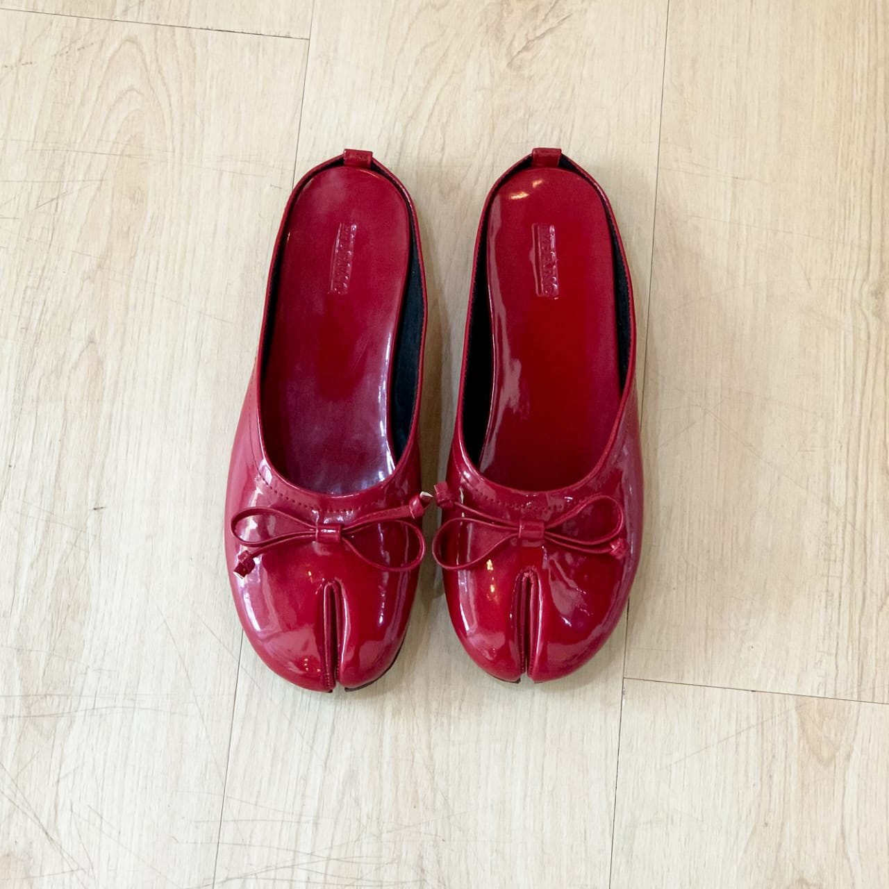 Ayumi Tabi Flat