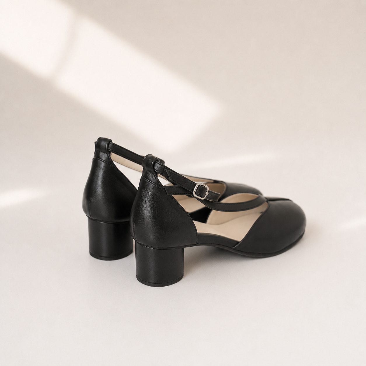 Velune Tabi Heels (Genuine Leather)