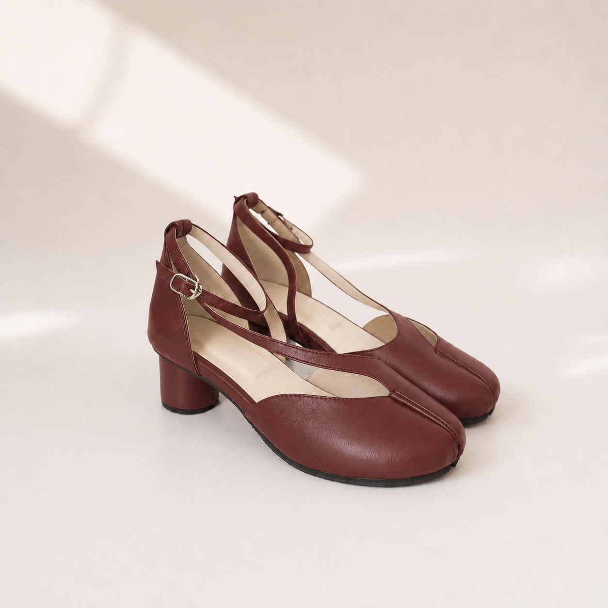 Velune Tabi Heels (Genuine Leather)