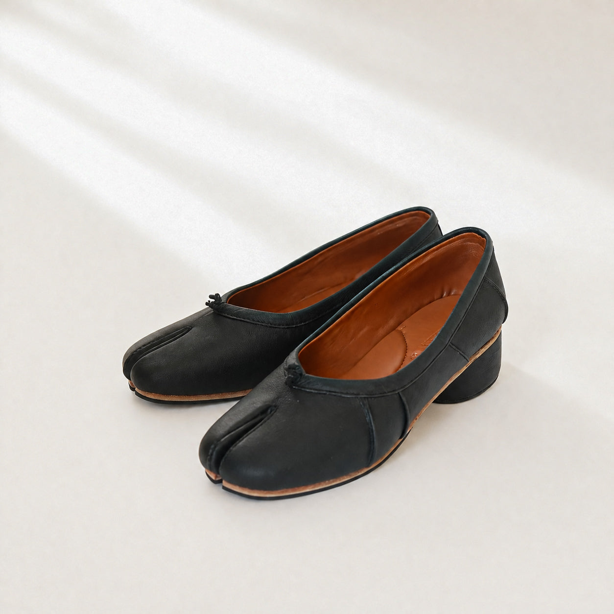 Sui Tabi Heels (Genuine Leather)