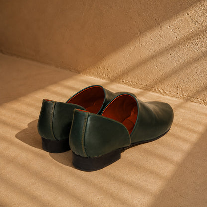 Noir Slip-On