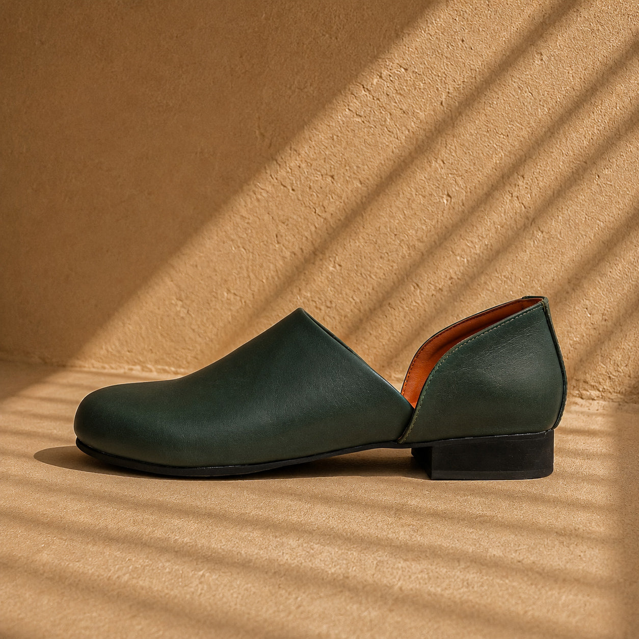 Noir Slip-On