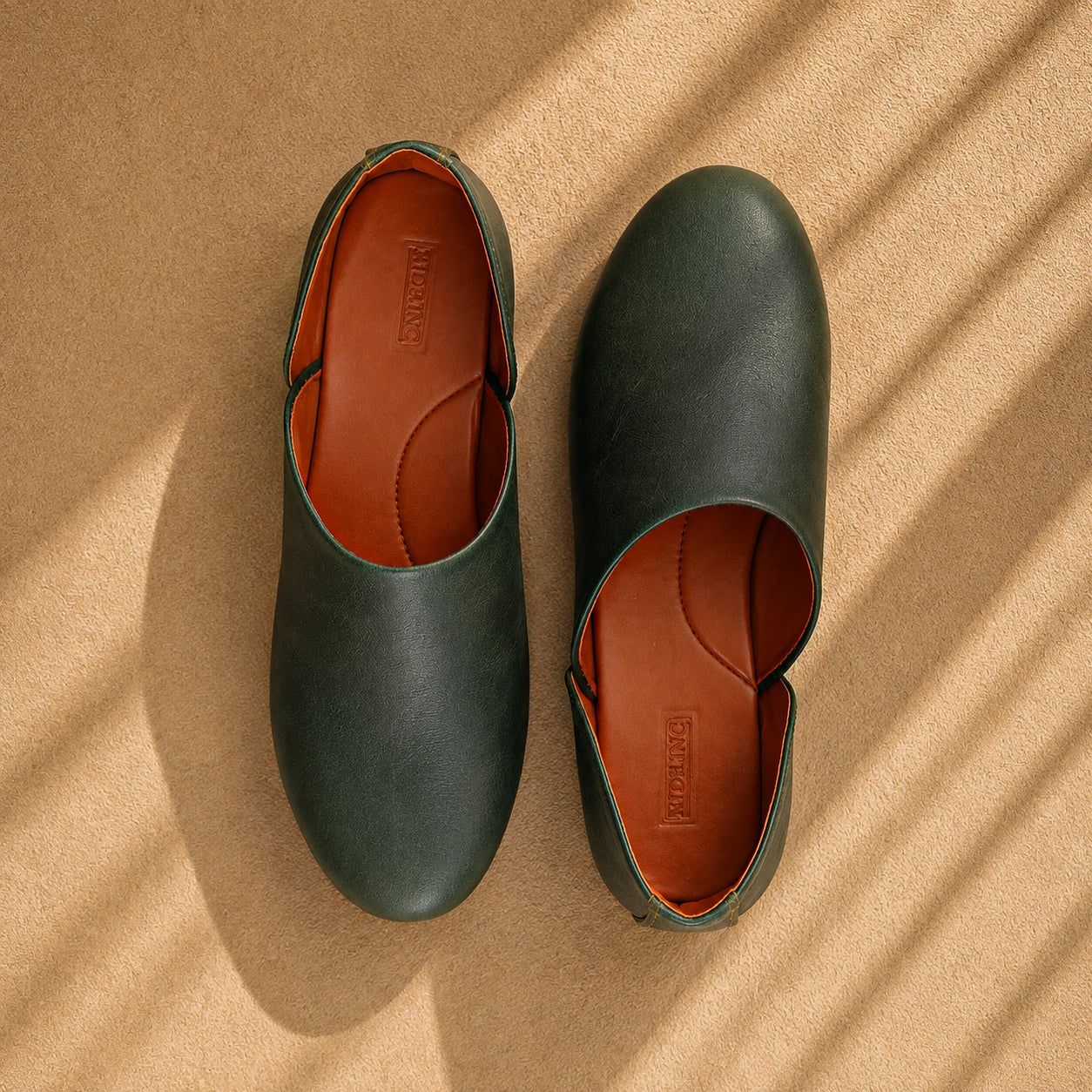 Noir Slip-On