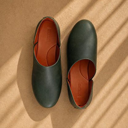 Noir Slip-On