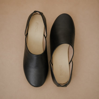 Noir Slip-On