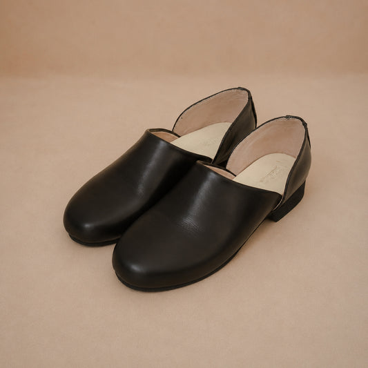 Noir Slip-On