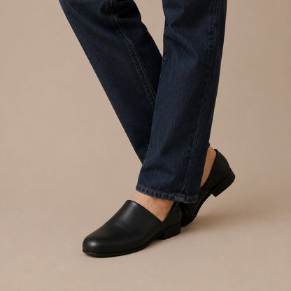 Noir Slip-On
