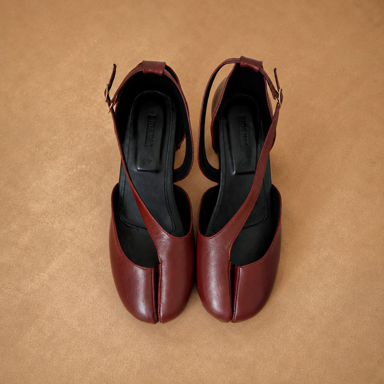 Velune Tabi Heels (Genuine Leather)