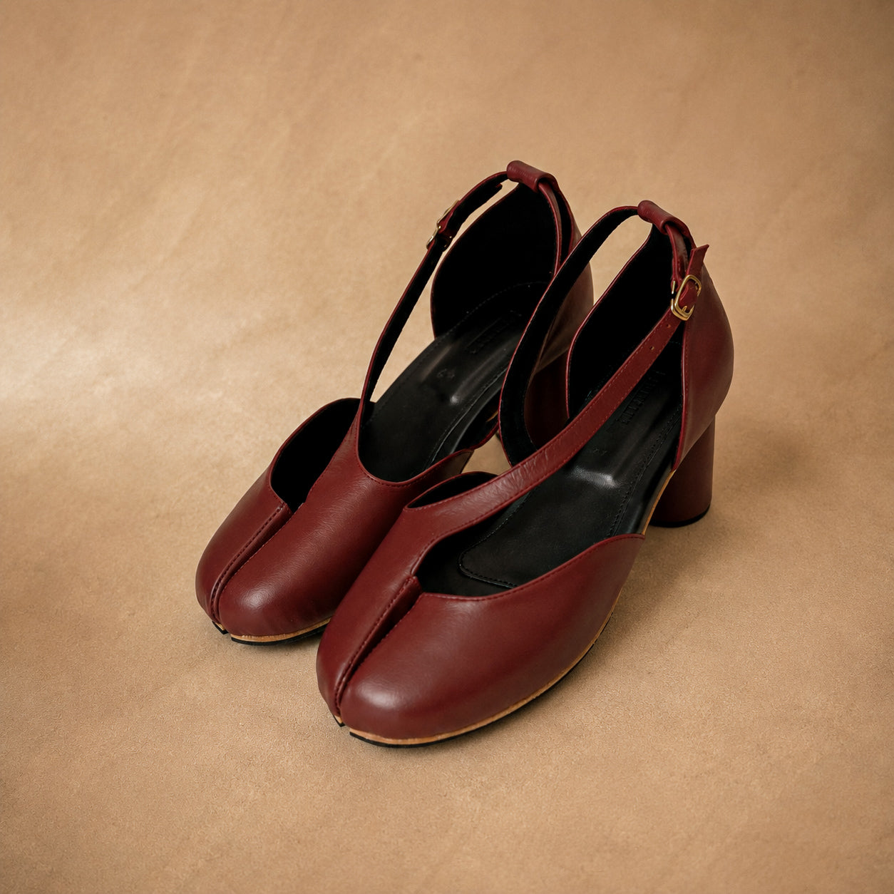 Velune Tabi Heels (Genuine Leather)