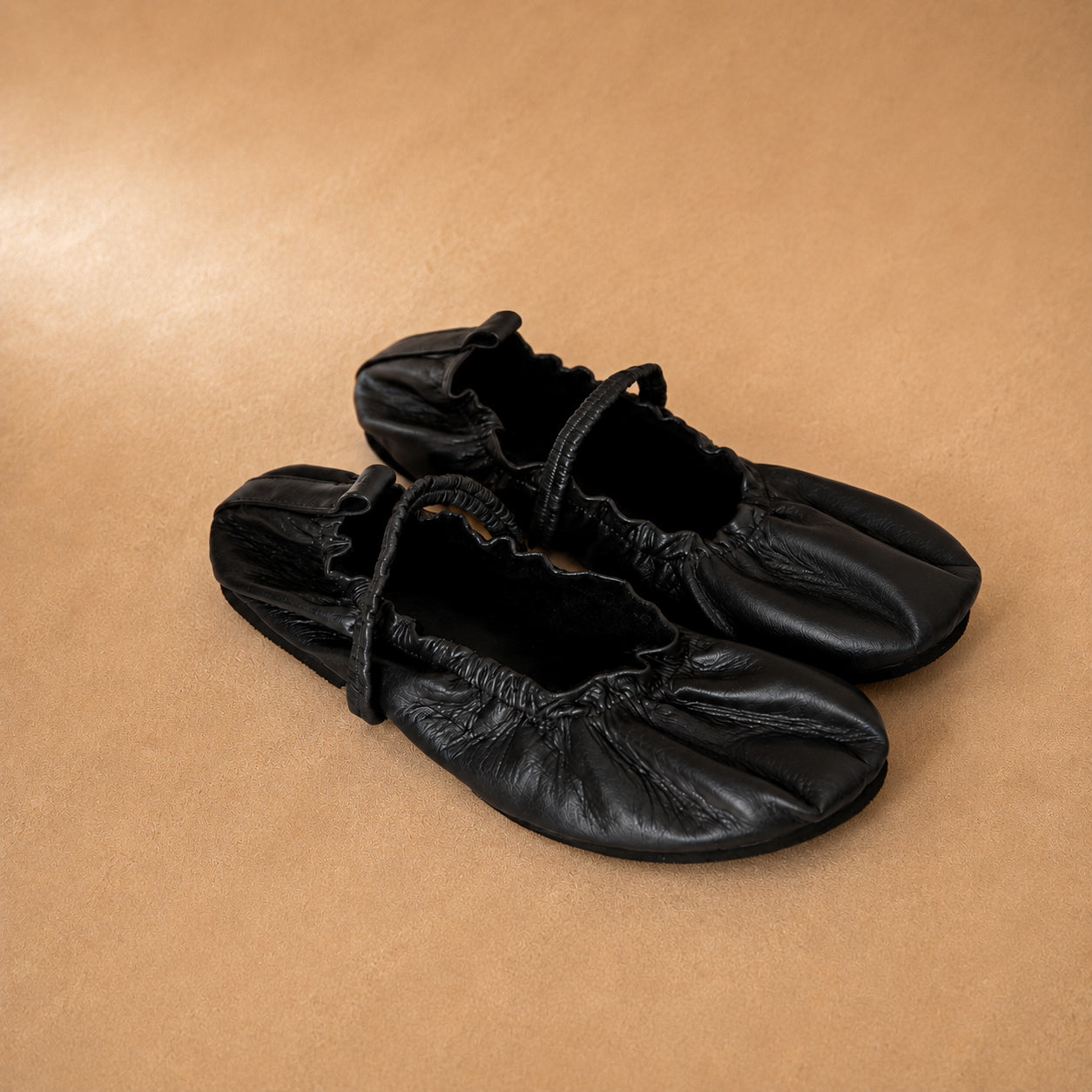 Lillie Flat (Genuine Leather)