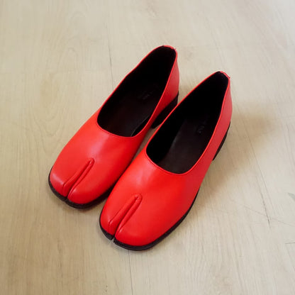Hana Tabi Flat