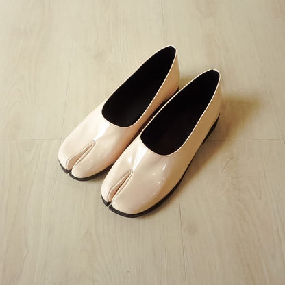 Hana Tabi Flat
