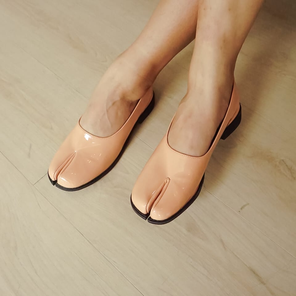 Hana Tabi Flat