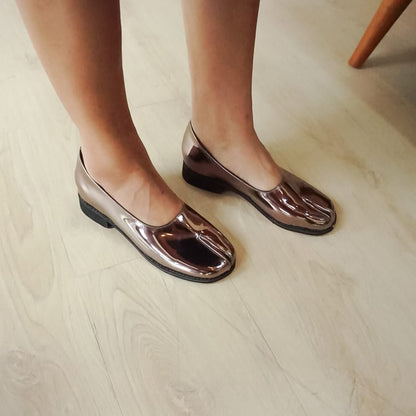 Hana Tabi Flat