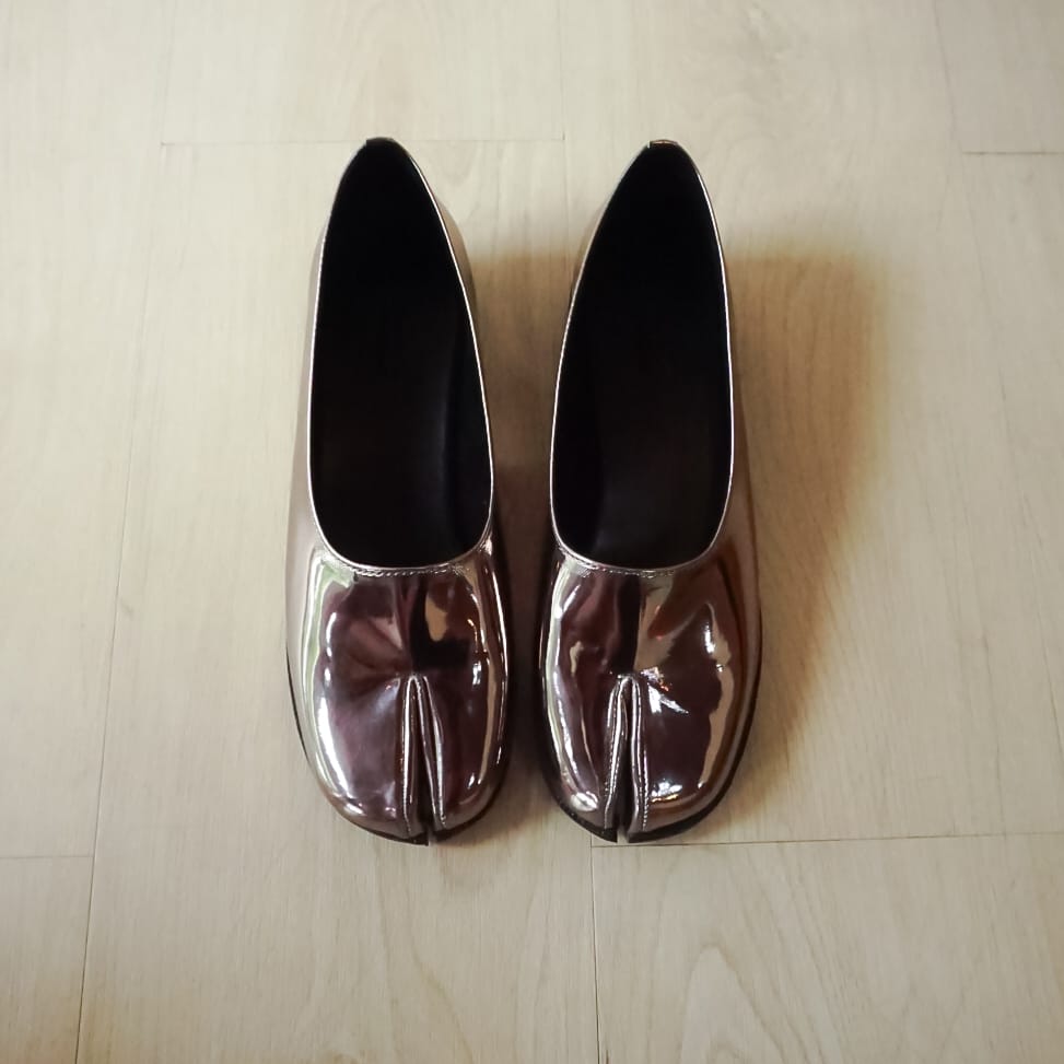Hana Tabi Flat