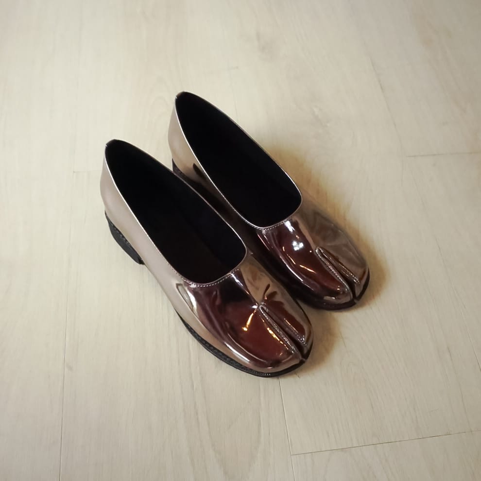 Hana Tabi Flat