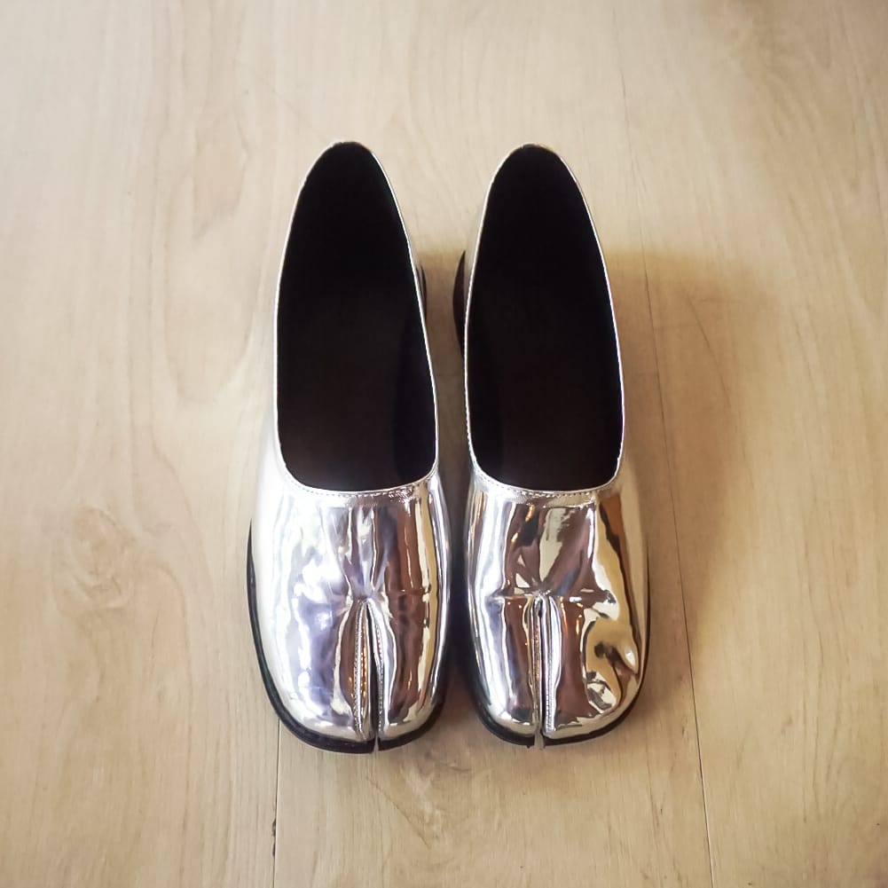 Hana Tabi Flat
