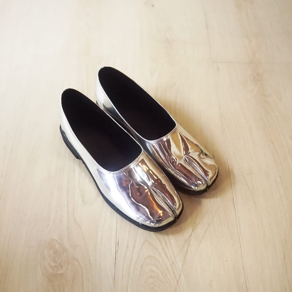 Hana Tabi Flat
