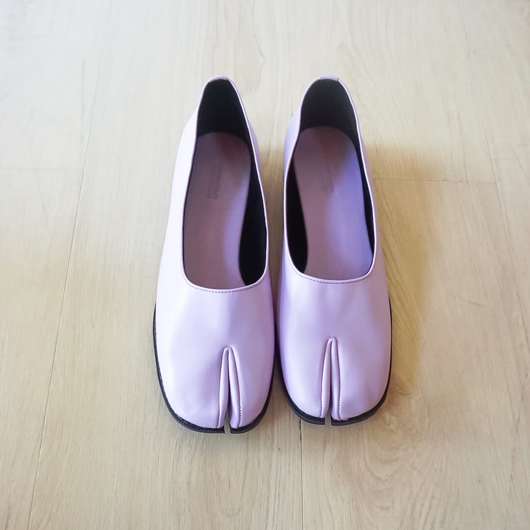 Hana Tabi Flat