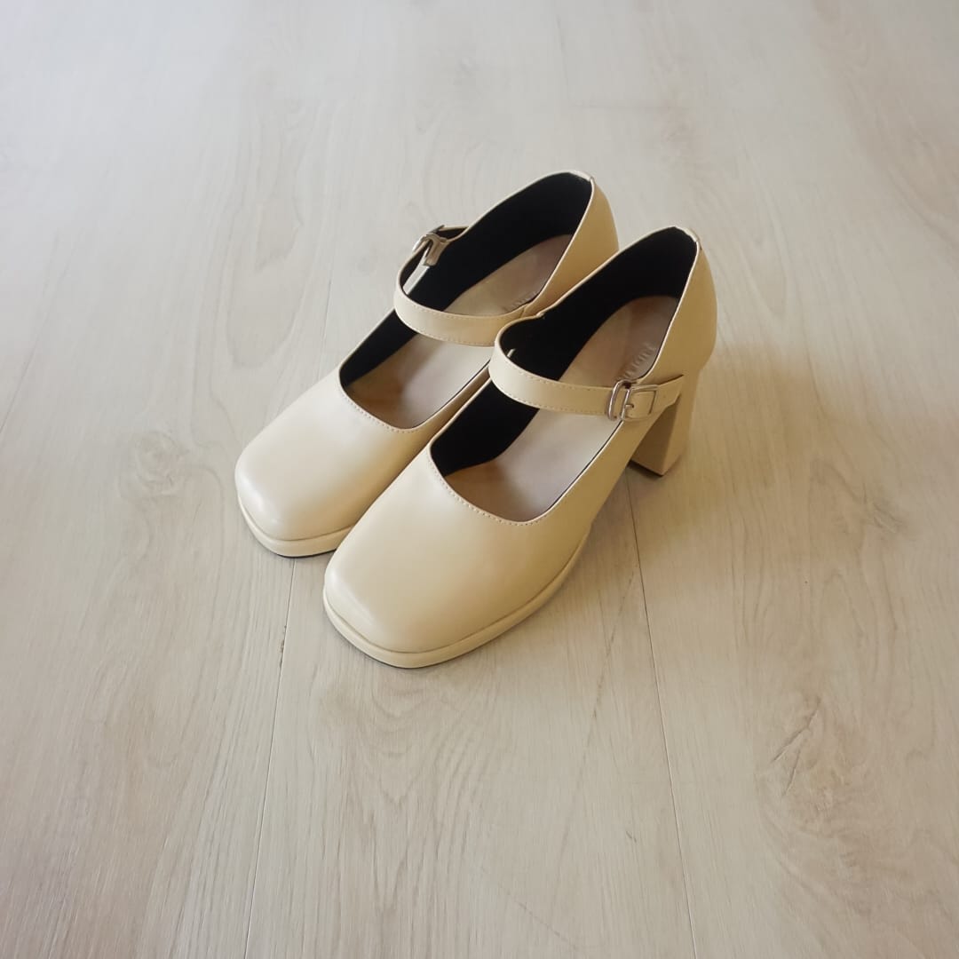Amy Heels