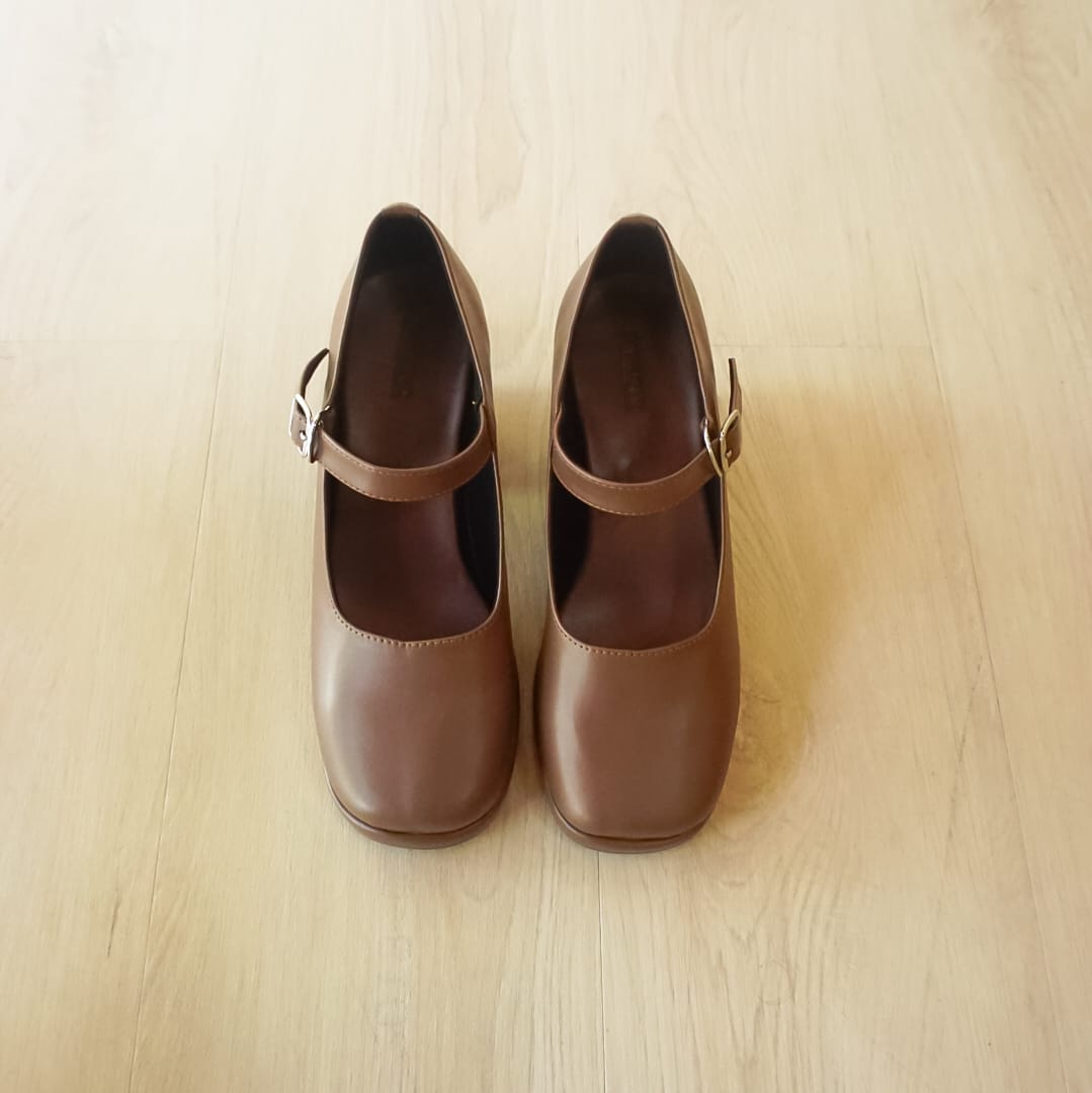 Amy Heels