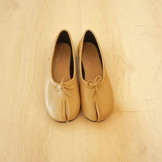 Kana Tabi Flat