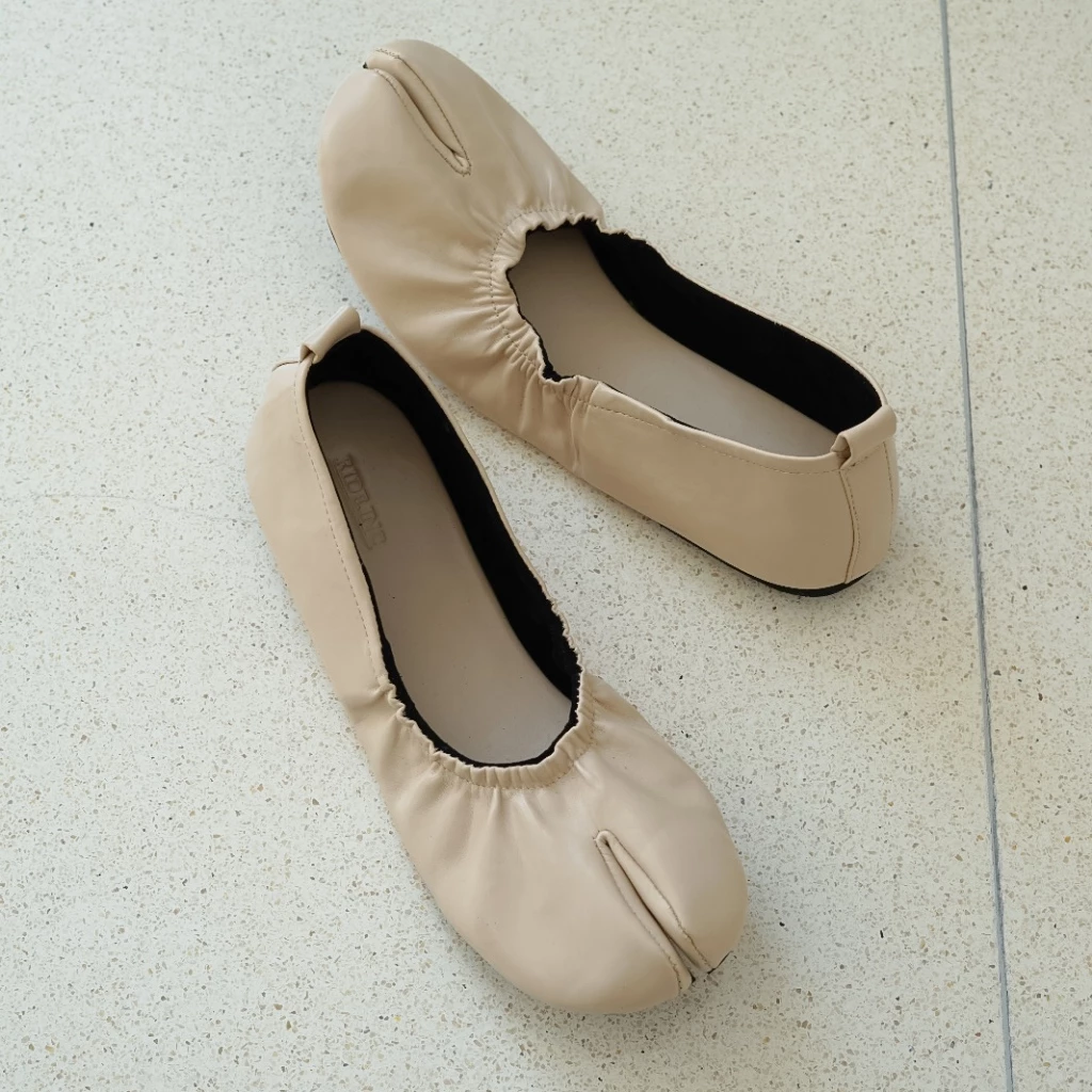 Fumi Tabi Flat