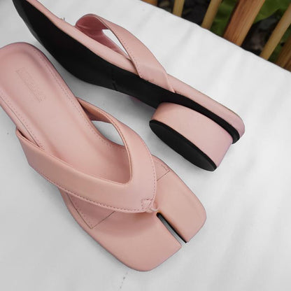 Huri Tabi Sandals