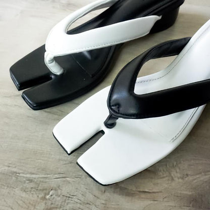 Huri Tabi Sandals