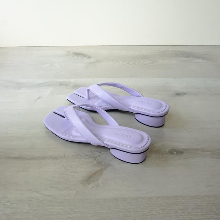 Huri Tabi Sandals