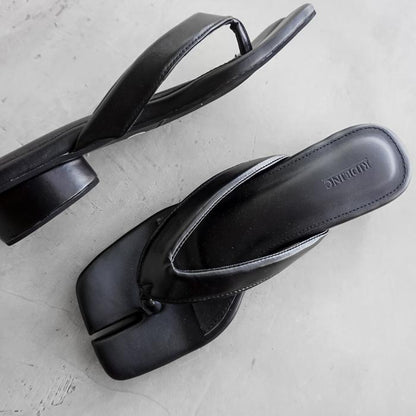Huri Tabi Sandals