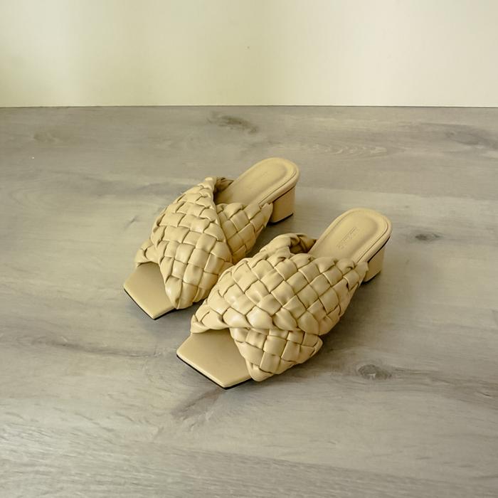 Naida Slipper Type II (Block Heels)