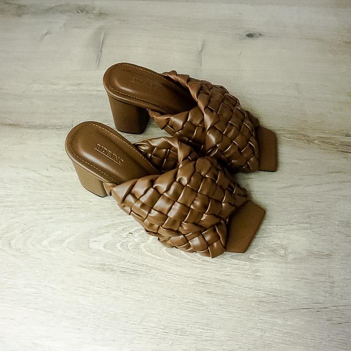 Naida Slipper Type II (Block Heels)