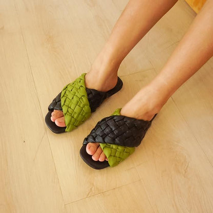 Naida Slipper
